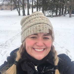 Meet your Posher, Melissa